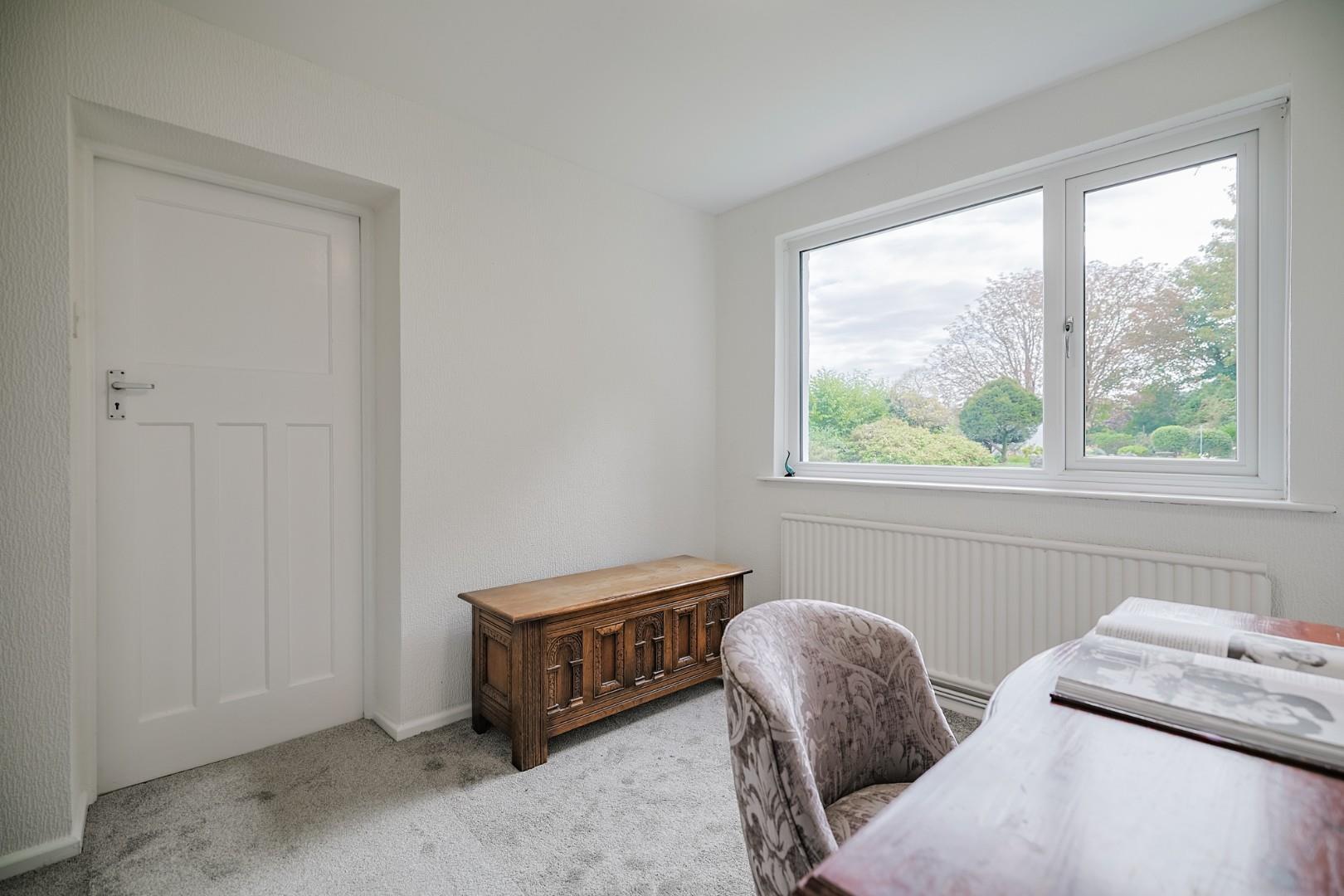 West Cross Lane, West Cross, Mumbles, Swansea, SA3 5LU